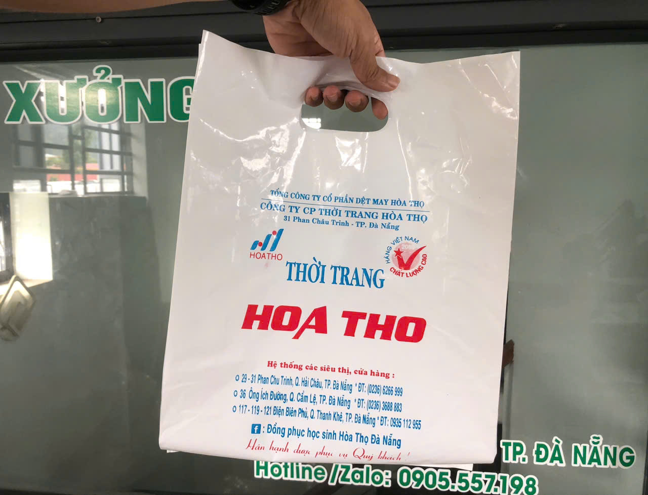 Túi ni lông in logo thương hiệu tăng nhận diện, nâng tầm cửa hàng